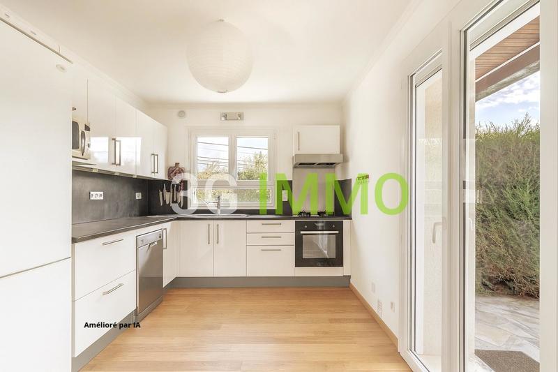 Maison traditionnelle - 140 m² - 6 pièces