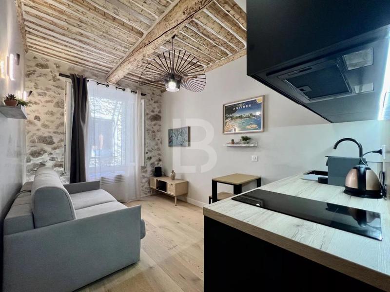 Studio - 13 m² - 1 pièce