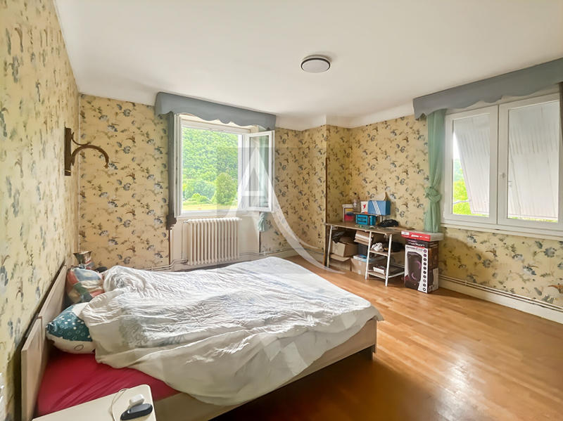 Maison - 140 m² - 8 pièces