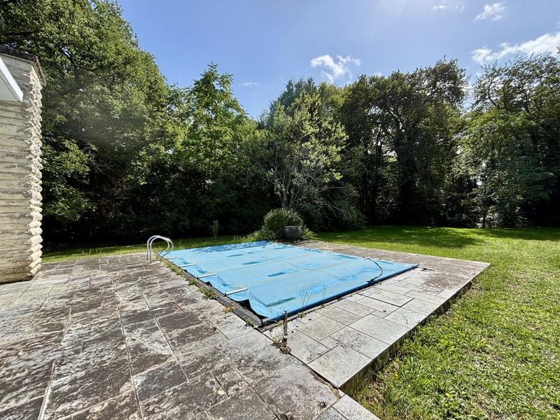 Maison contemporaine - 259 m² - 5 pièces