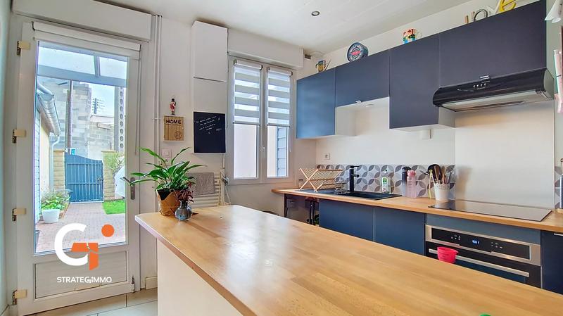 Maison - 80 m² - 5 pièces