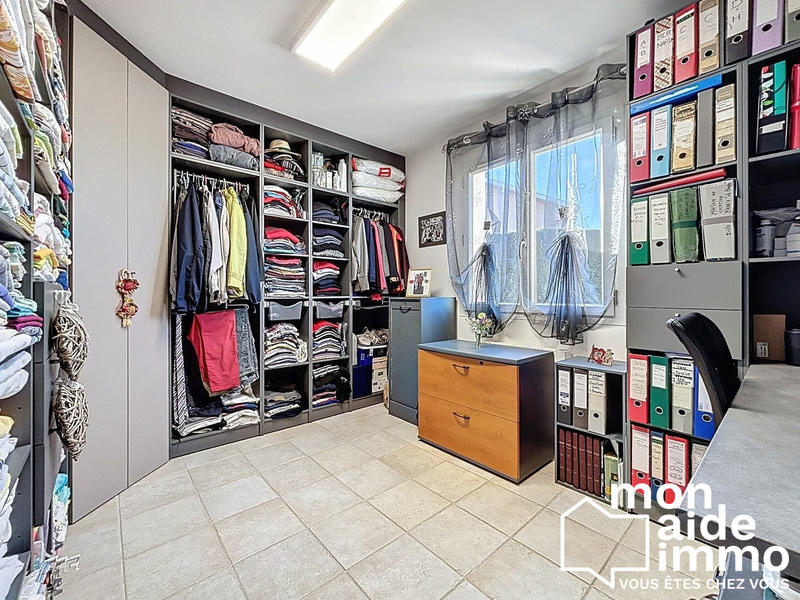 Maison traditionnelle - 164 m² - 6 pièces