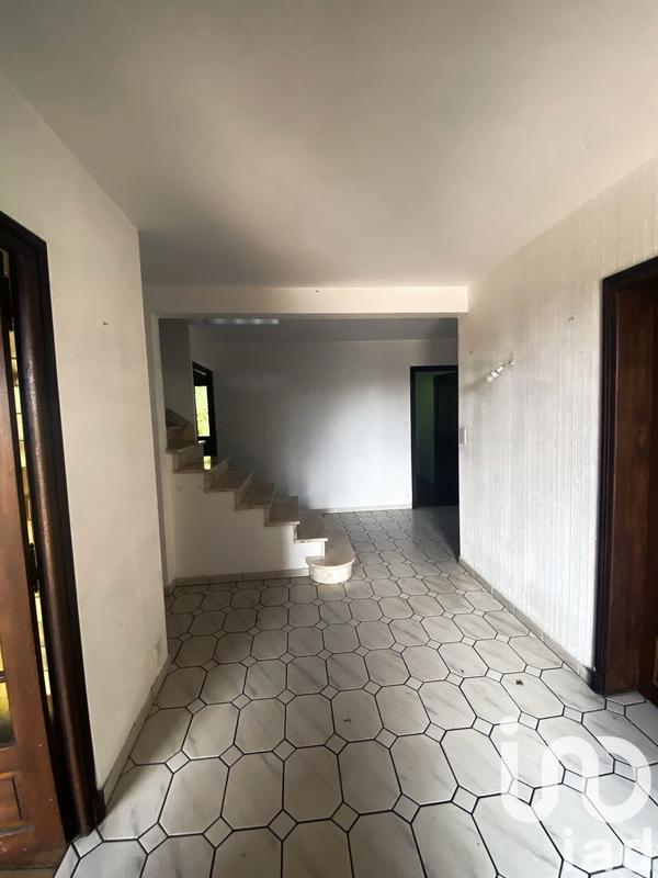 Maison - 216 m² - 7 pièces