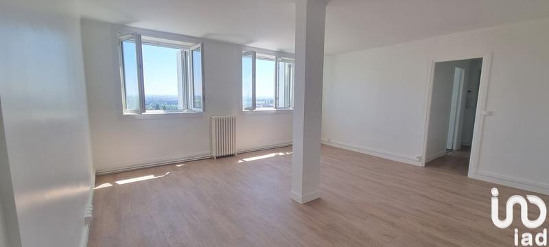 Appartement - 90 m² - 5 pièces