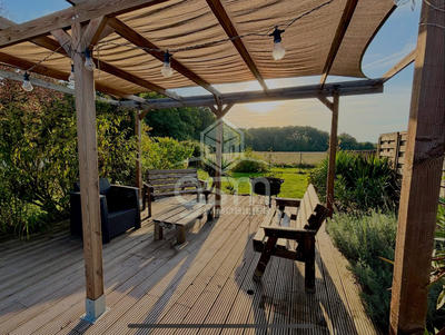 Maison traditionnelle - 157 m² - 6 pièces