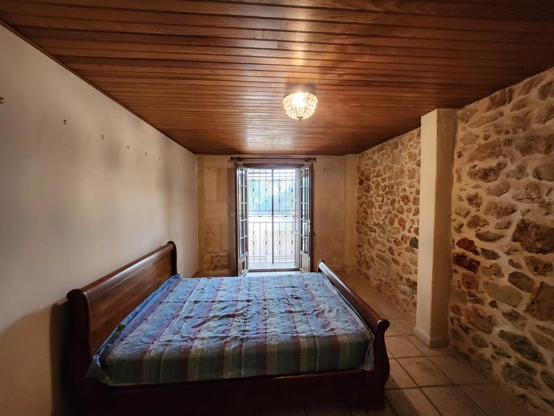 Maison - 247 m² - 9 pièces