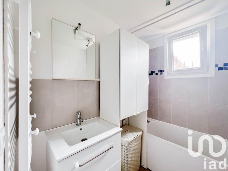 Maison - 92 m² - 6 pièces