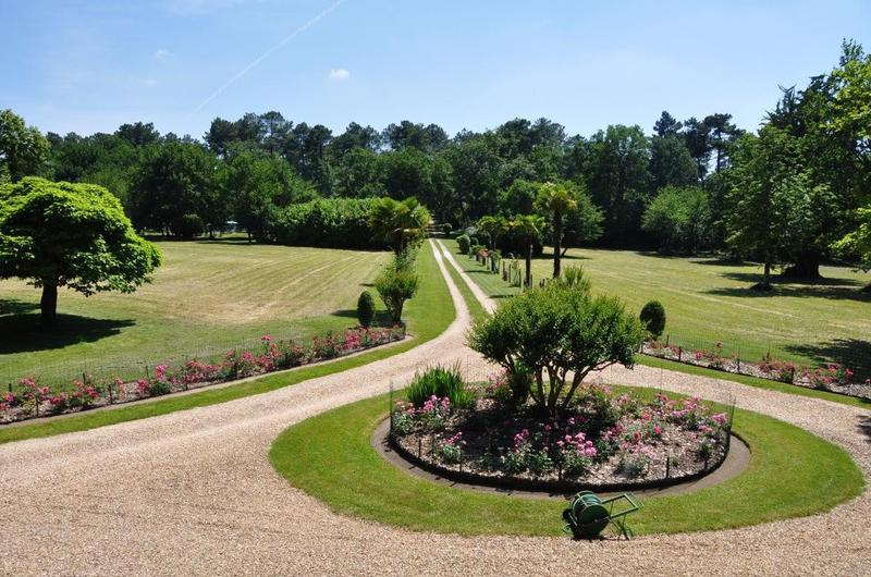 Maison traditionnelle - 260 m² - 8 pièces