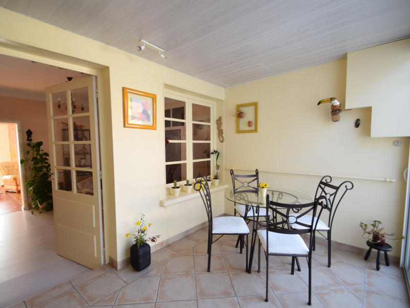 Maison - 280 m² - 10 pièces