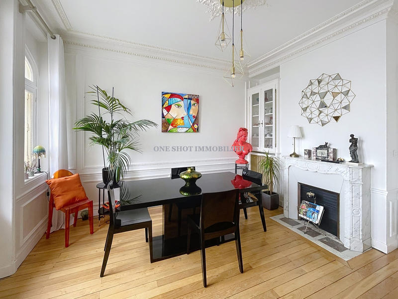 Appartement - 120 m² - 5 pièces