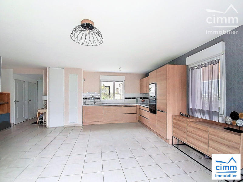 Maison - 101 m² - 5 pièces