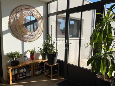 Maison - 245 m² - 6 pièces