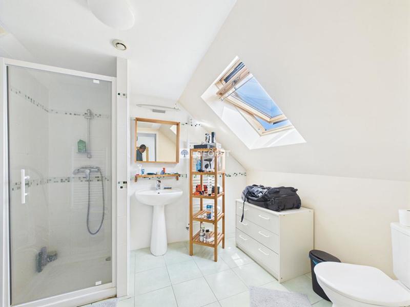 Maison - 342 m² - 12 pièces