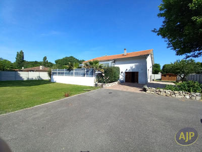 Maison - 137 m² - 7 pièces