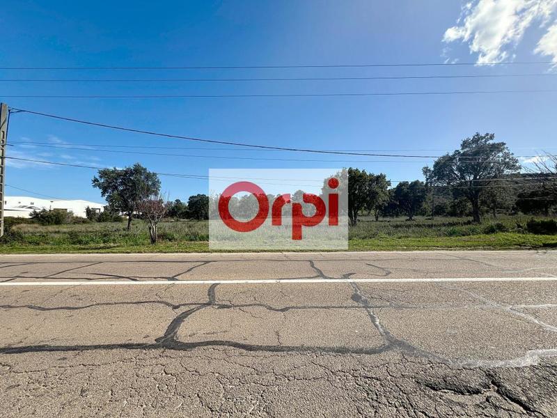 Terrain constructible - 23 089 m²