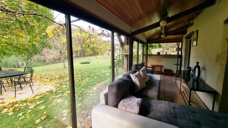 Propriété - 327 m² - 10 pièces