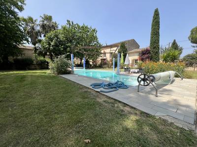 Mas - 380 m² - 9 pièces