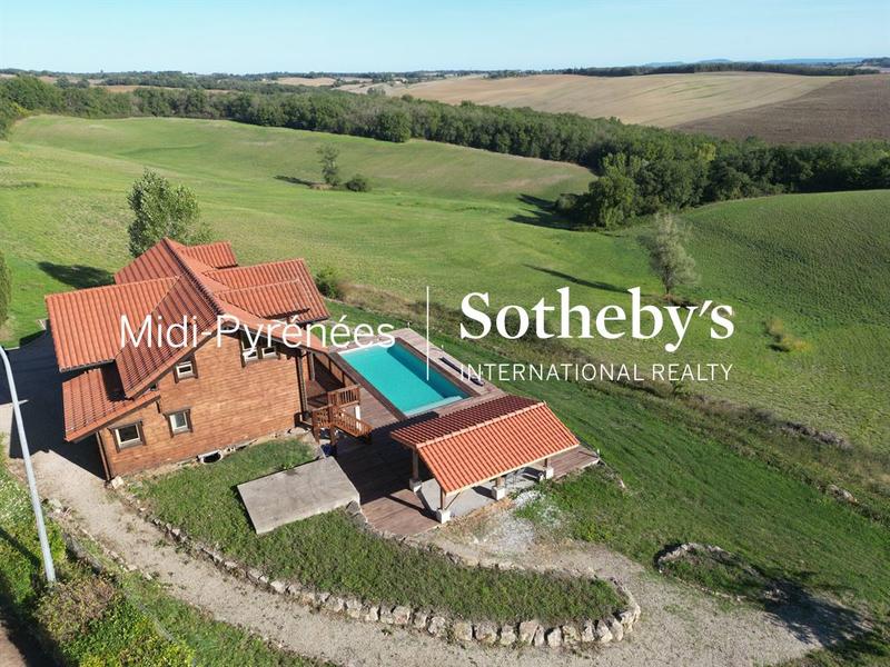 Maison - 163 m² - 6 pièces