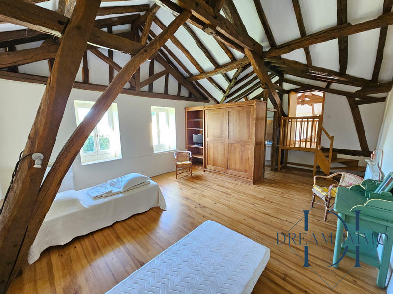 Maison - 380 m² - 9 pièces