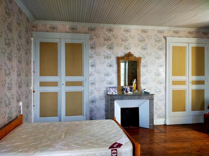 Maison - 330 m² - 6 pièces