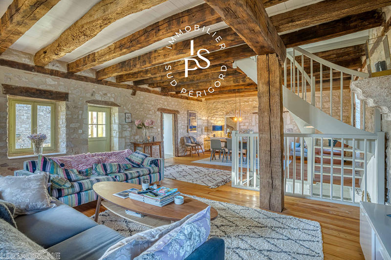 Maison - 155 m² - 6 pièces