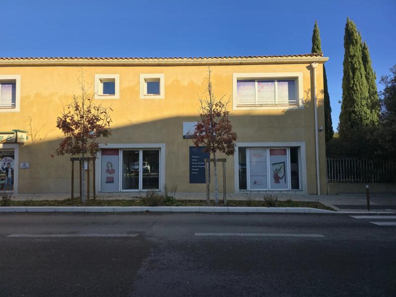 Local commercial - 103 m² - 3 pièces