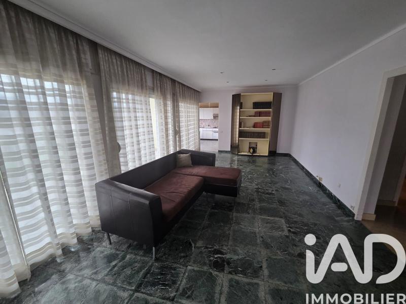 Maison - 209 m² - 7 pièces