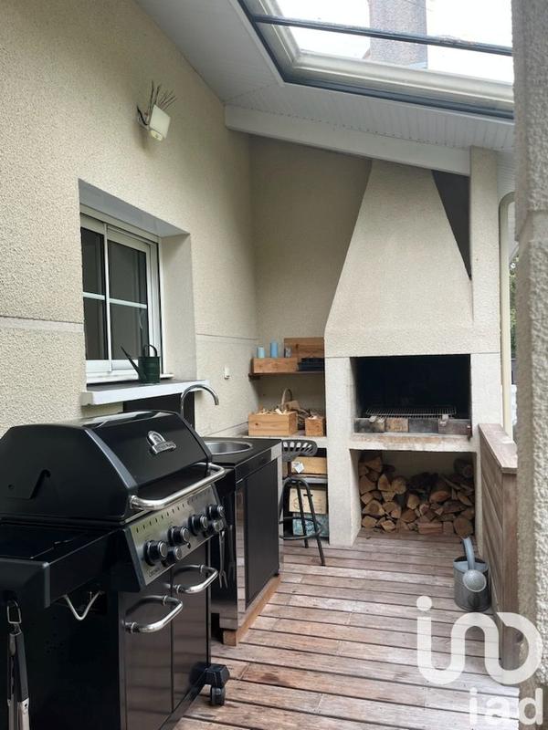 Maison - 250 m² - 8 pièces