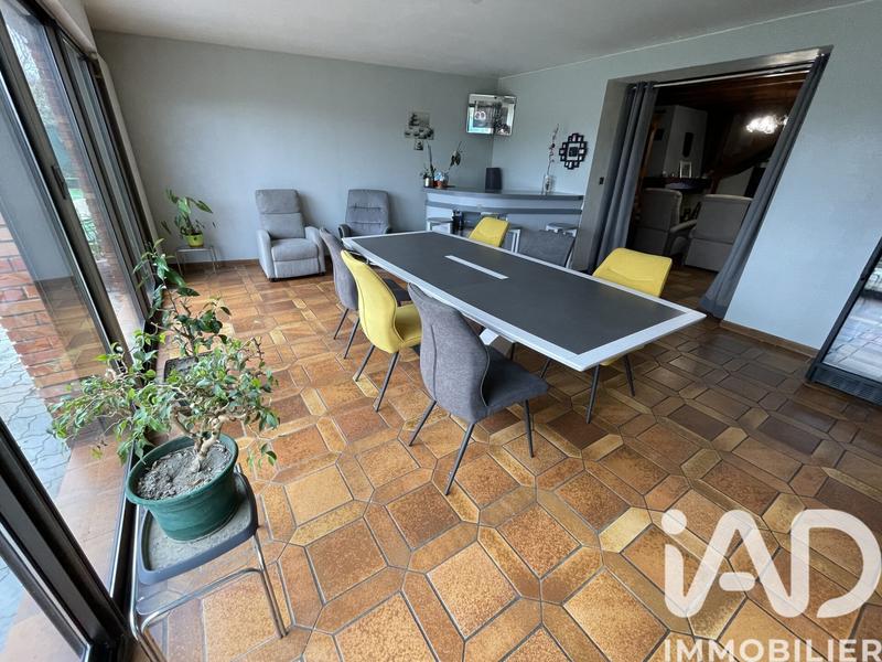 Maison - 240 m² - 6 pièces