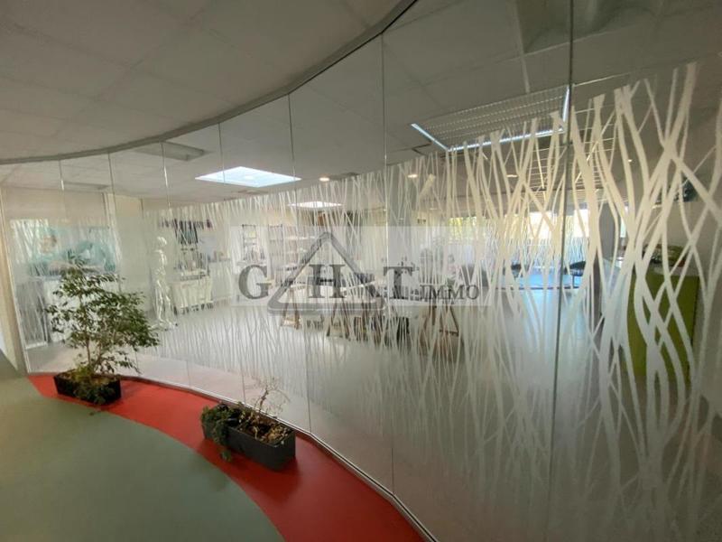 Entrepôt - 1 500 m²