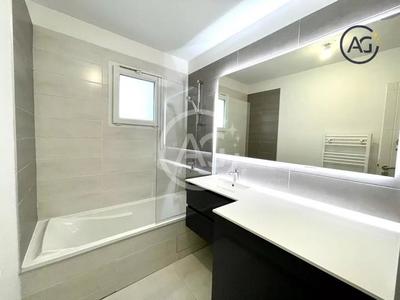 Villa - 93 m² - 4 pièces