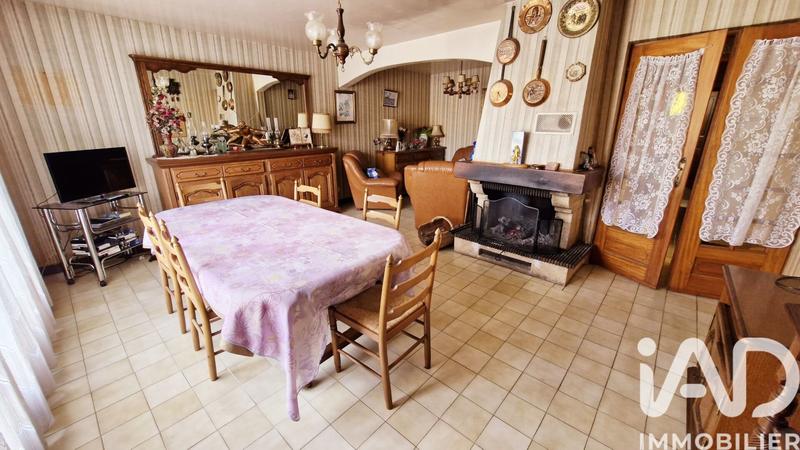 Maison - 159 m² - 9 pièces