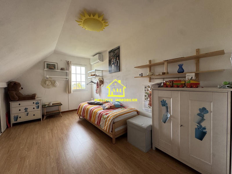 Maison traditionnelle - 185 m² - 5 pièces