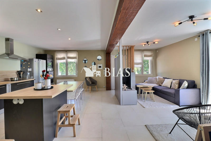 Maison - 95 m² - 4 pièces