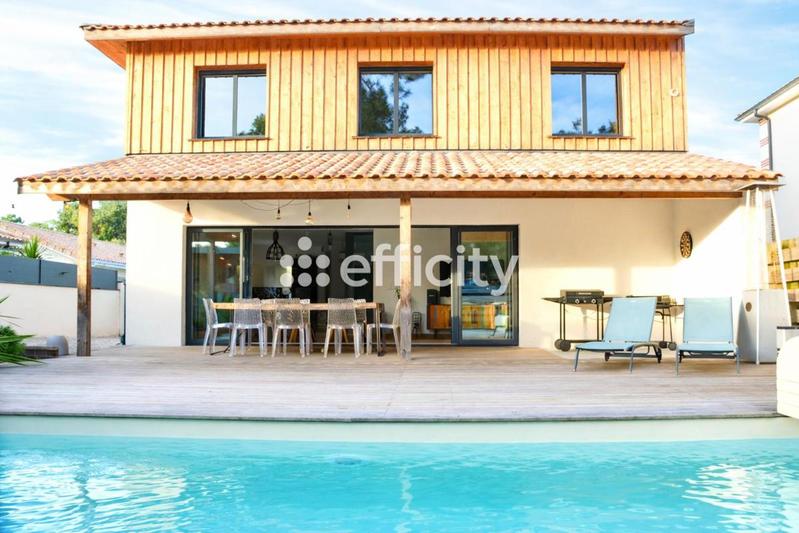 Maison - 127 m² - 6 pièces