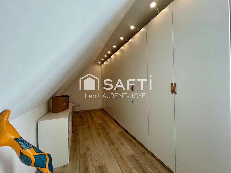 Maison - 255 m² - 9 pièces