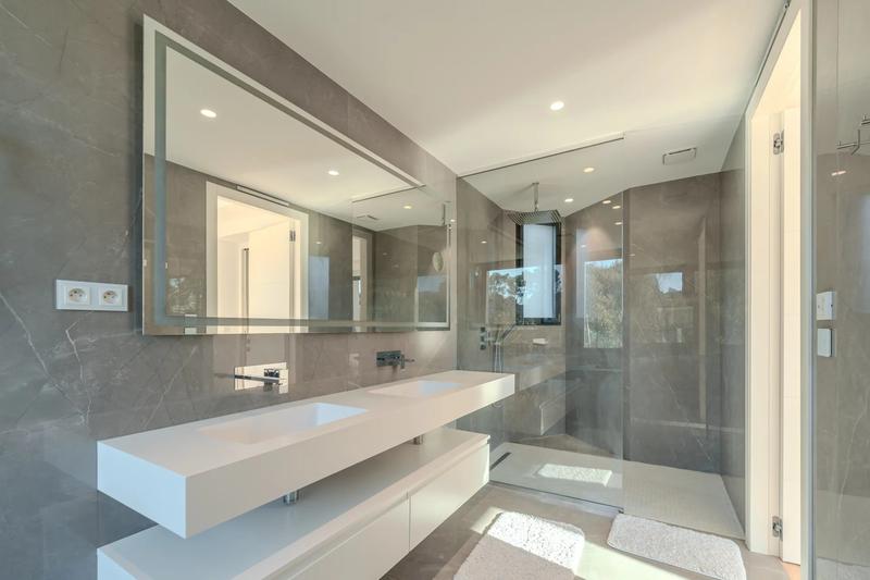 Villa - 275 m² - 7 pièces