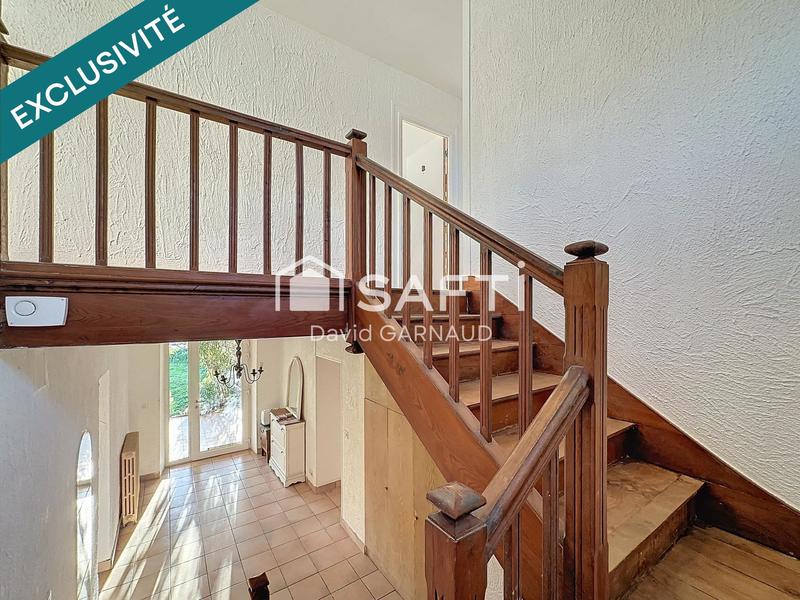 Propriété - 310 m² - 10 pièces