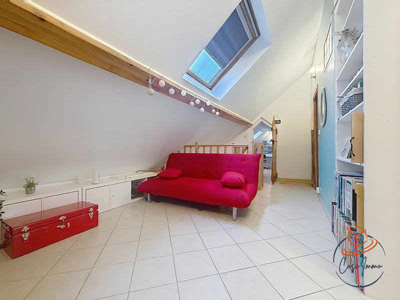 Maison - 210 m² - 8 pièces