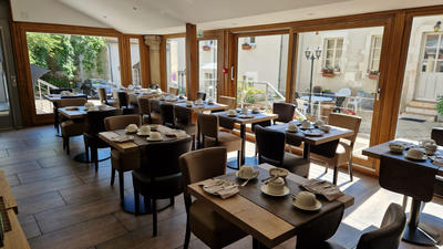 Fonds de commerce - 1 400 m²