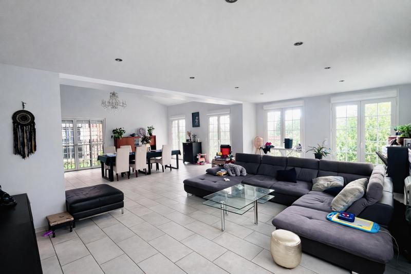 Villa - 280 m² - 7 pièces