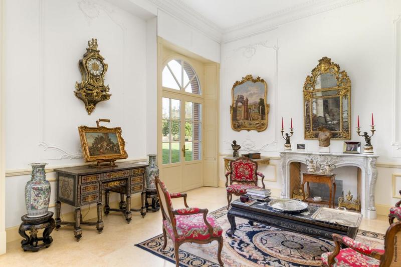 Demeure - 330 m² - 7 pièces