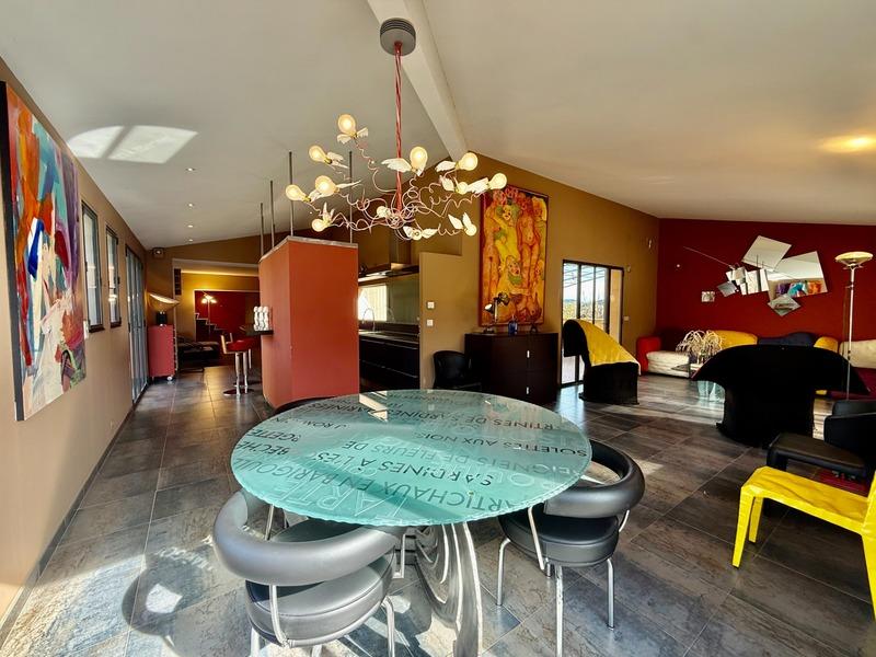 Mas - 196 m² - 6 pièces