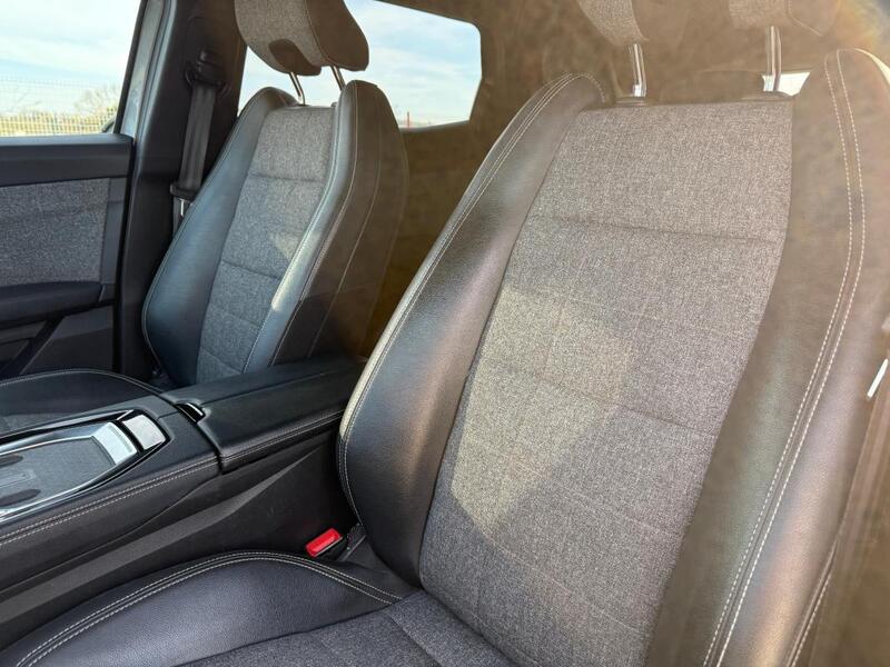 Renault Espace VI E-Tech hybrid 200 Techno