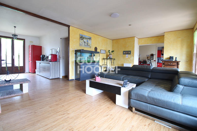 Maison - 95 m² - 5 pièces