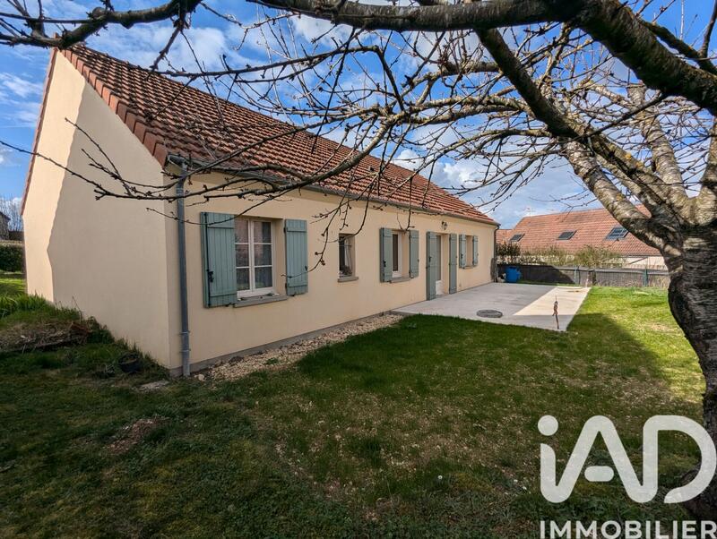 Maison - 99 m² - 5 pièces