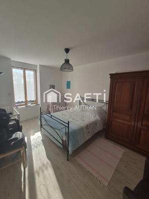 Maison - 216 m² - 9 pièces