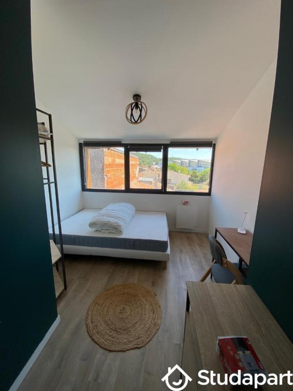 Chambre - 7 m² - 1 pièce