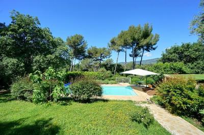 Mas - 360 m² - 11 pièces