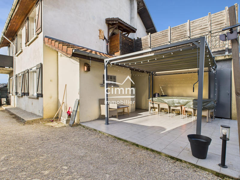 Appartement - 80 m² - 4 pièces